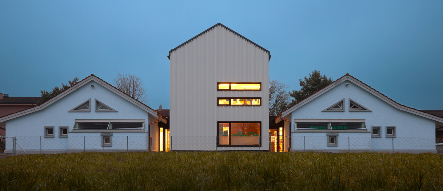 Kindergarten-Mitteldorf-Diepoldsau-Aussen-Sohm-HolzBautechnik-04